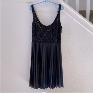 BEBE cute lace dress great